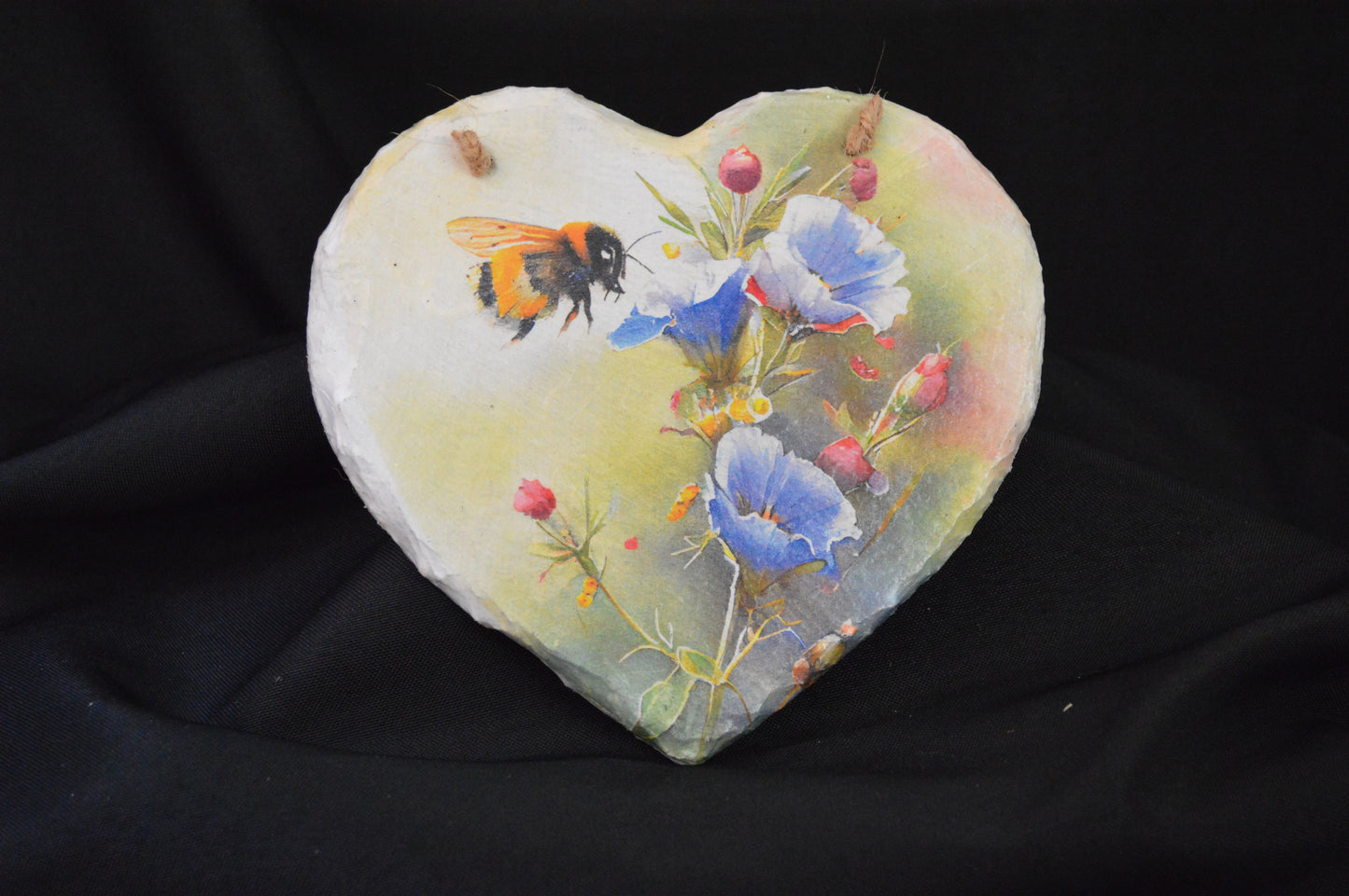 Slate heart with Bee & Flowers